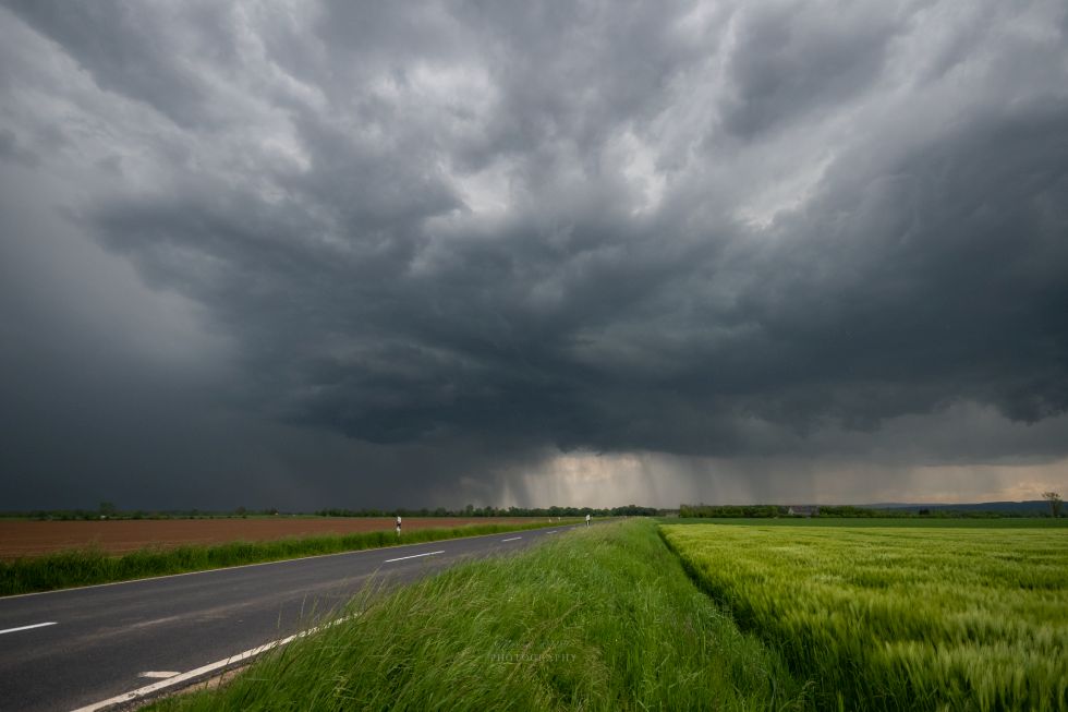 Dieses Bild zeigt die Gewitterzelle, welche zuvor bei Swisttal Miel eine Funnelcloud entwickelte.